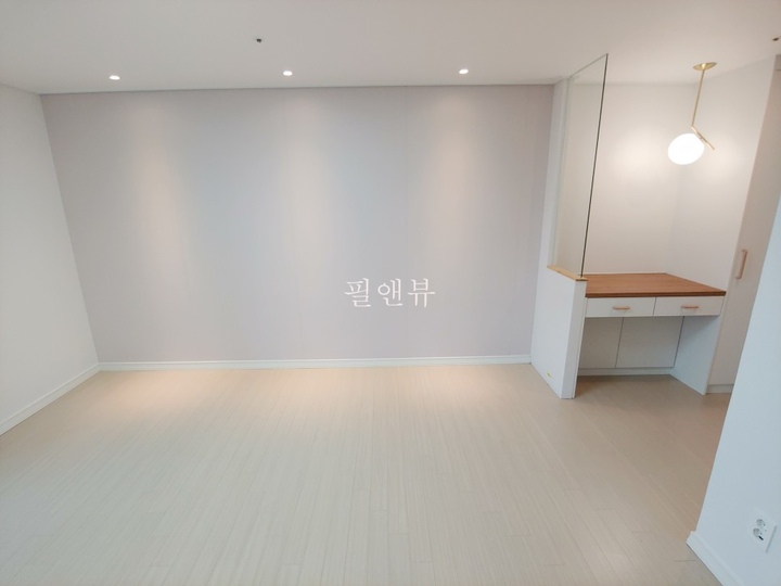 필앤뷰님의 인테리어 사진 | 예쁜템들 모여사는 오늘의집 유저들의 집꾸미기 필앤뷰님의 인테리어 사진