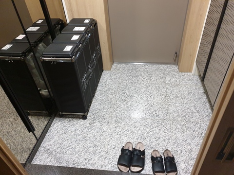 분리수거함 > 커블리 분리수거함 블랙/브라운 3-size | 집꾸미기 정보부터 구매까지 오늘의집 스토어 커블리 분리수거함 블랙/브라운 3-size
