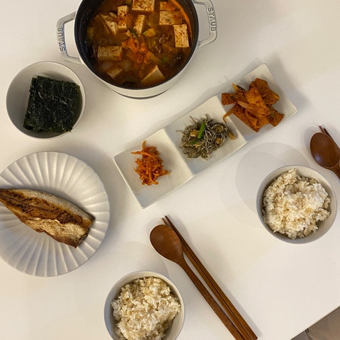 집밥 : 한국인은 밥심! 다양한 집밥 레시피 소개해요, 오늘의집 고수들의 꿀팁 | 라이프스타일 슈퍼앱, 오늘의집
