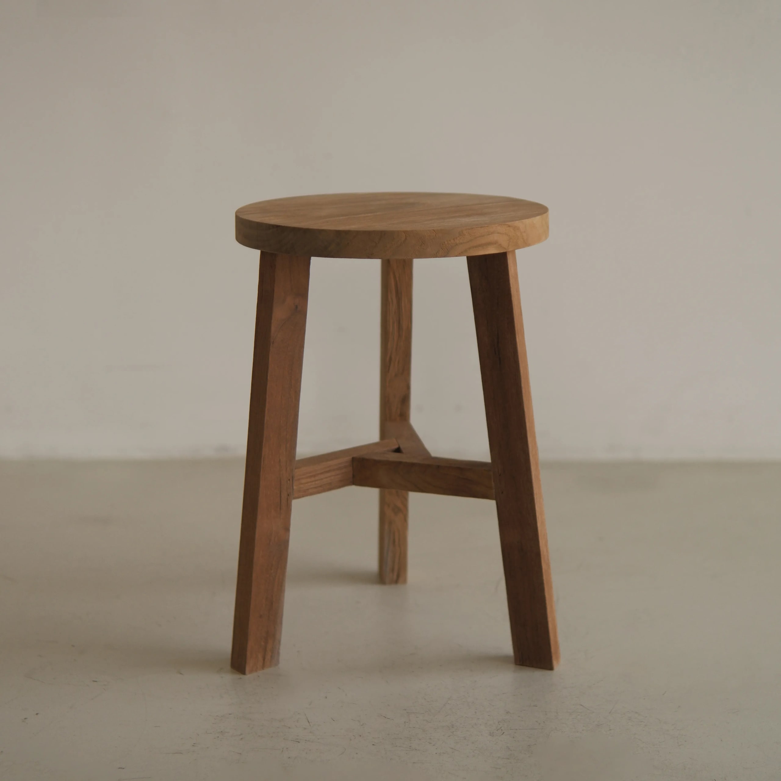 스툴·벤치 > Oliver Stool - 올리버 티크 우드 고재 스툴 의자 체어 | 오늘의집 쇼핑
