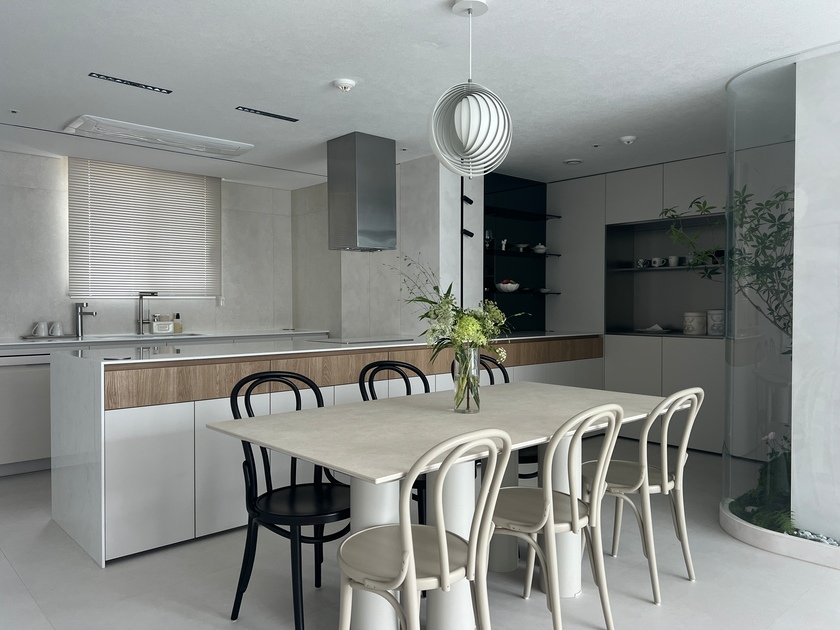 https://image.ohou.se/i/bucketplace-v2-development/uploads/projects/cover_images/172094362308360820.jpeg?w=1200&h=630&w=720