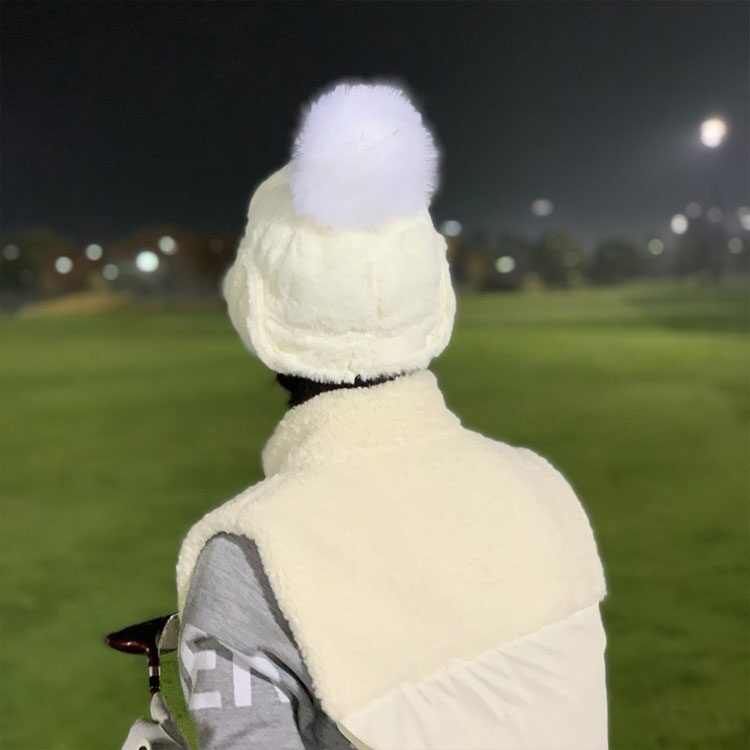 여성 겨울 골프 방울 탈부착 귀달이 귀도리 방한 벙거지 캡모자