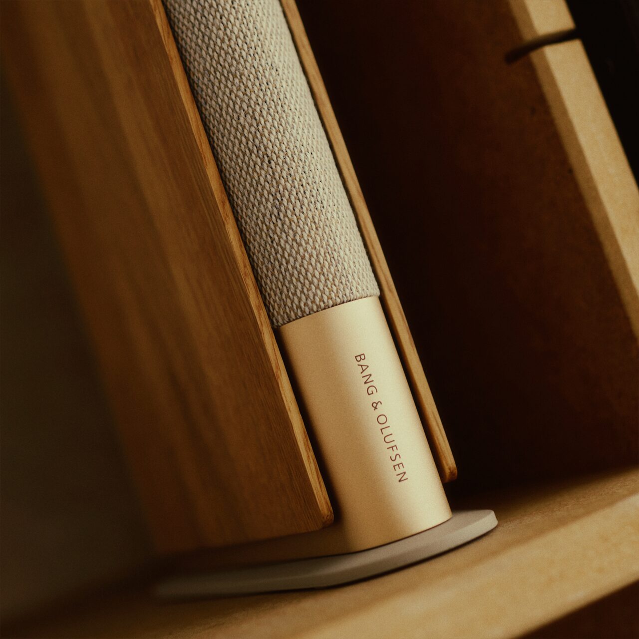 정품 베오사운드 이머지 (Beosound Emerge) Gold 프리미엄 유선스피커