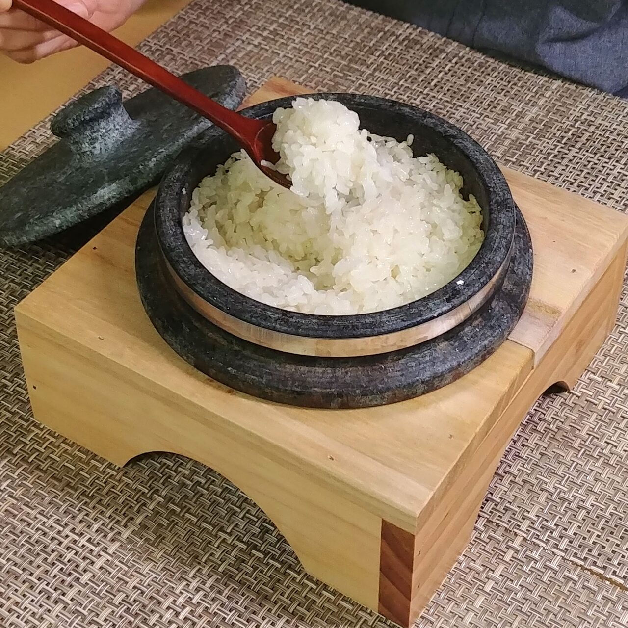 장수 곱돌 자연석 100% 돌솥 뚝배기+사각나무받침