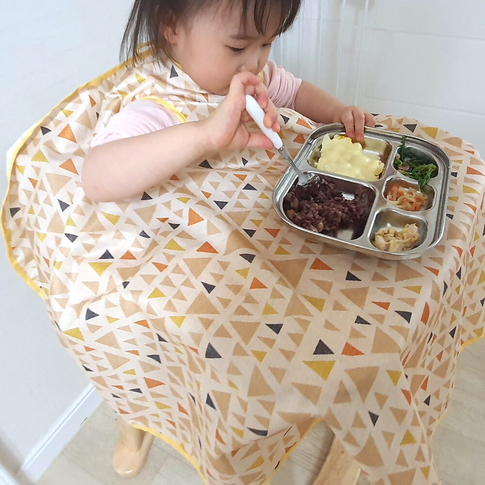 이유식 턱받이 아기 유아식 방수 식탁일체형 앞치마