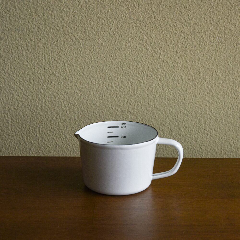 화이트 법랑 계량컵 400ml