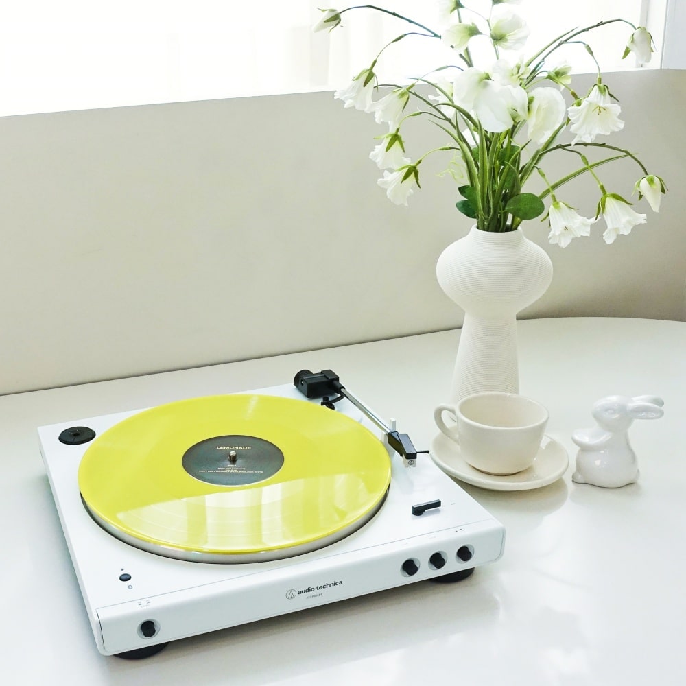 공식수입원 올 화이트 리미티드 에디션 AT-LP60XBT WW 무선 턴테이블