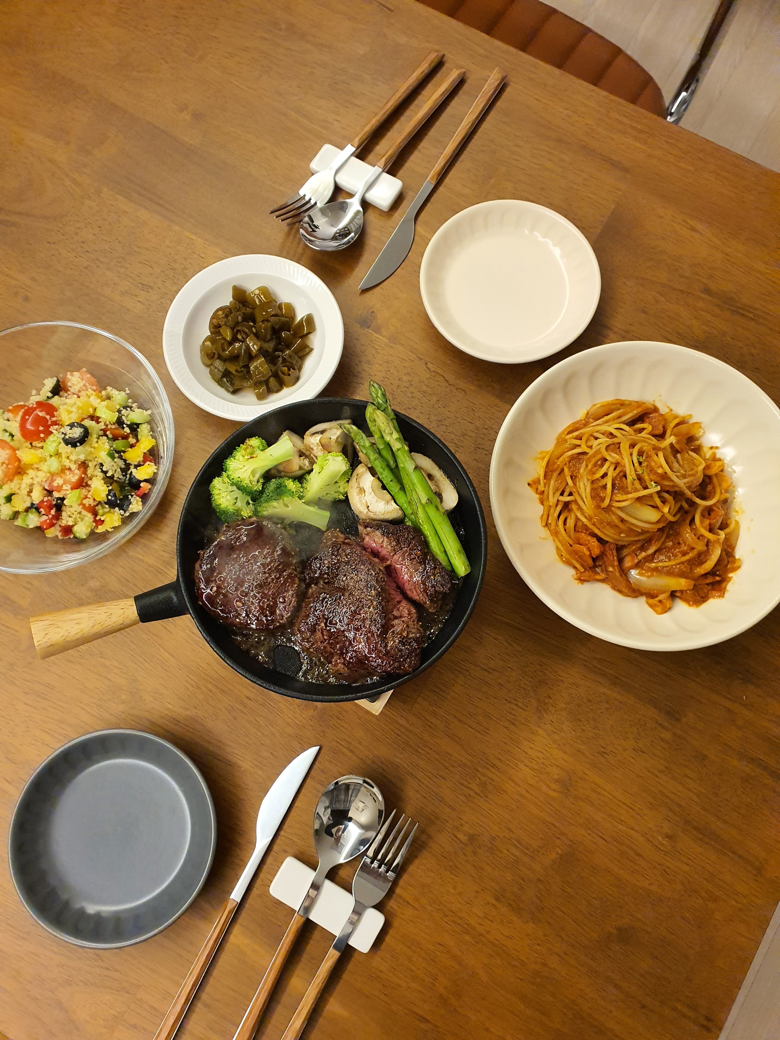 White Ceramic Spoon Rest Set (4-Piece) user photo